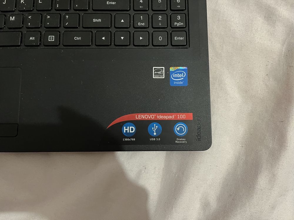 Laptop lenovo czarny