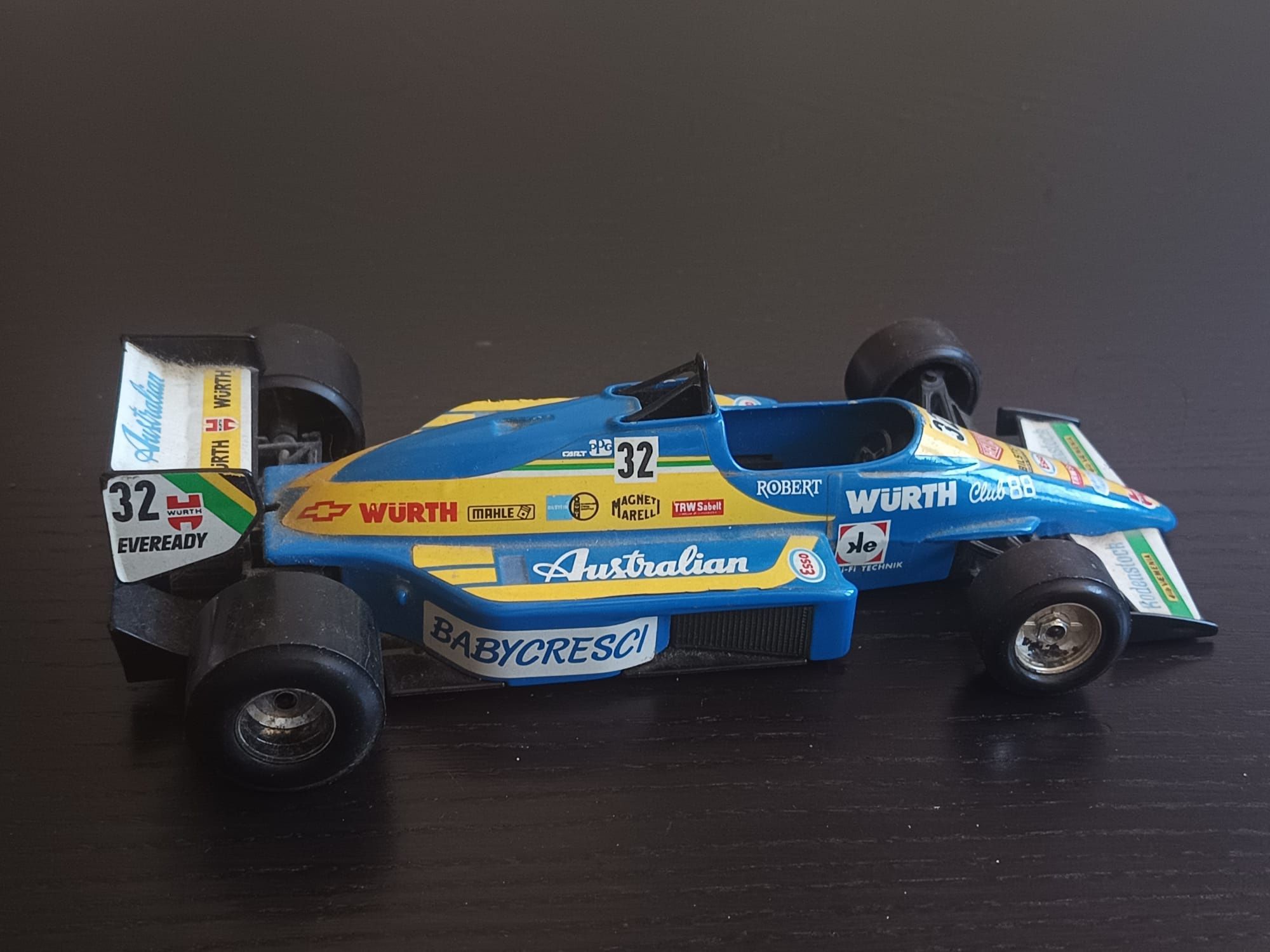Formula 1 burago 1/24
