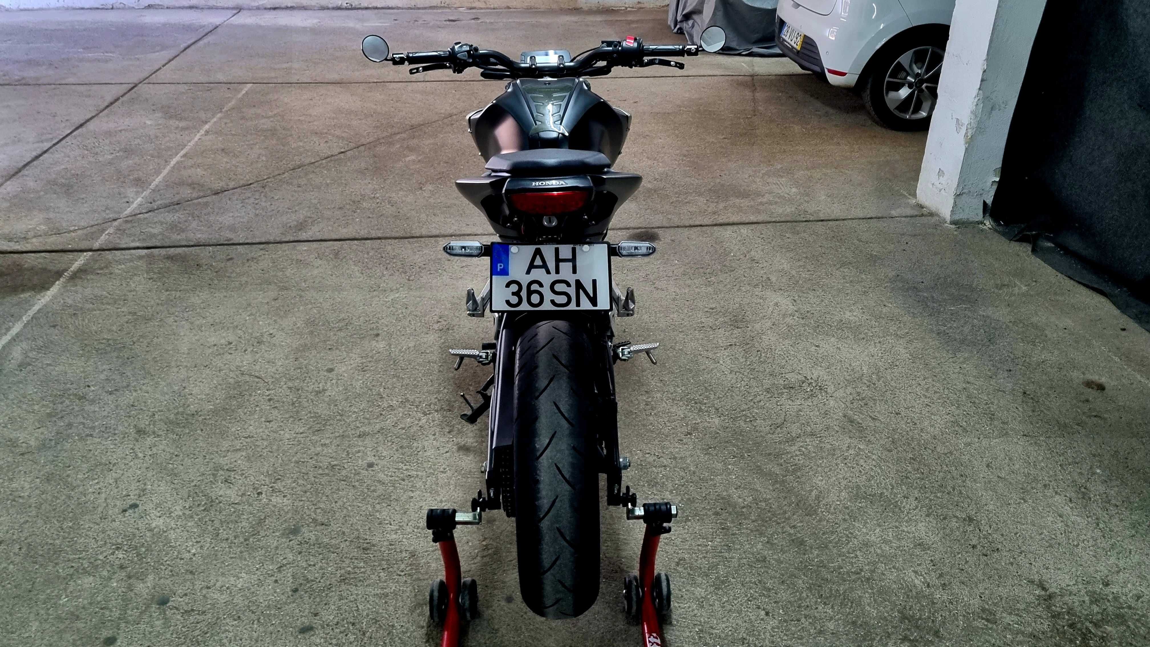 Honda CB125R Neo Sports cafe 15cv