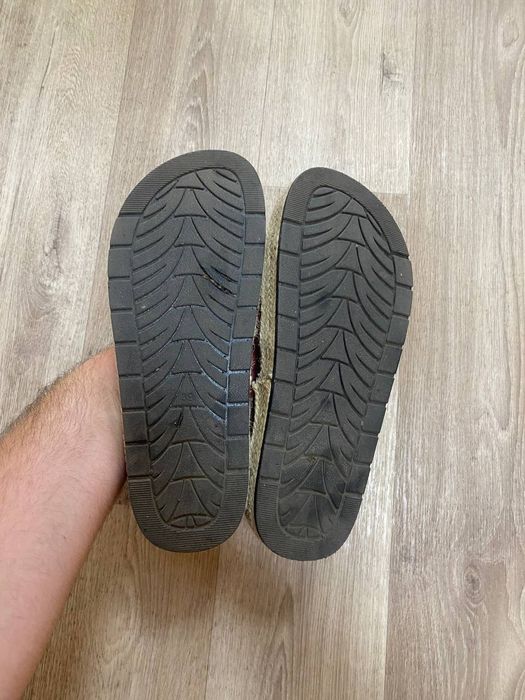 Шльопанці жіночі