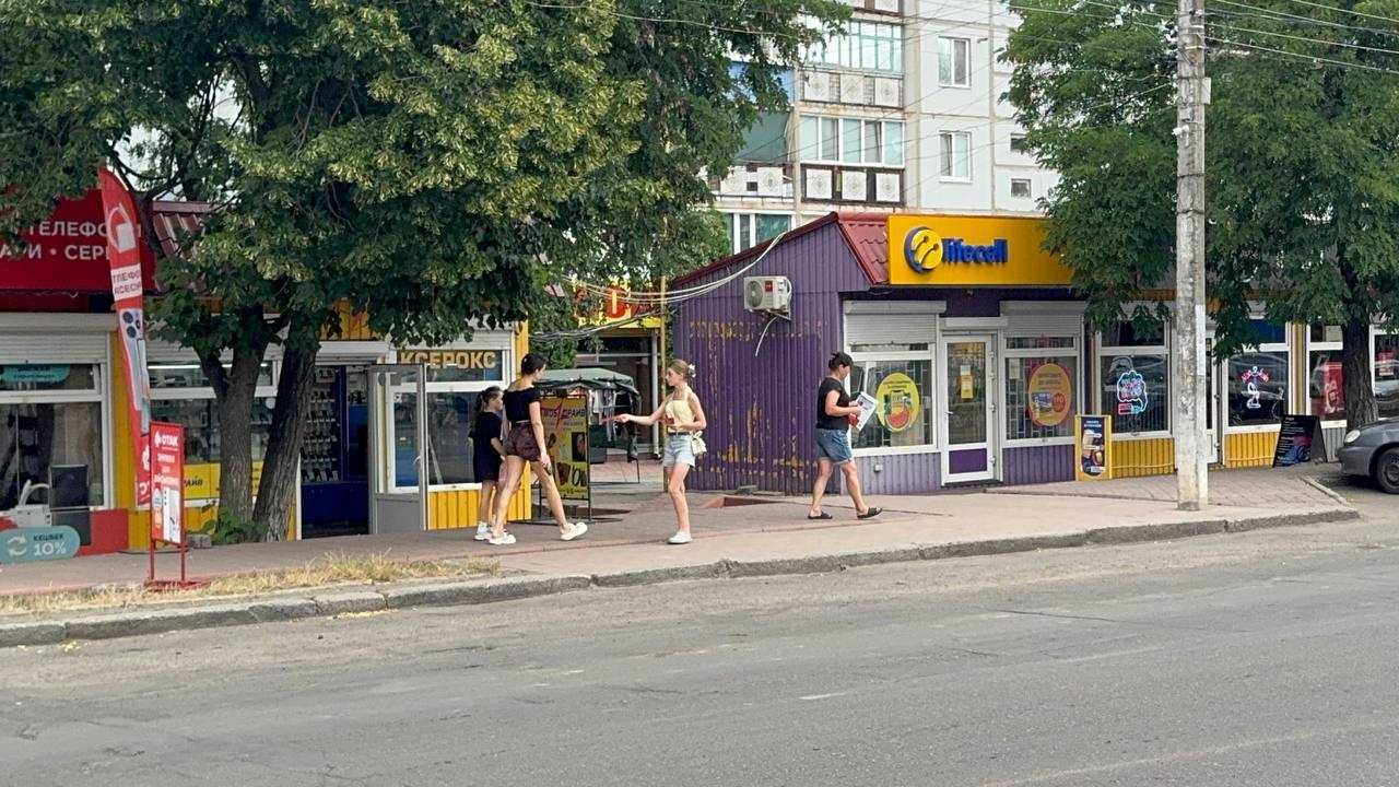 Мкрн Коротченко  17 кв.м. ТОП місце фасад прохідняк