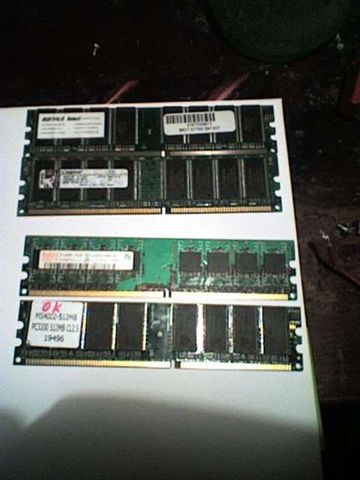 Vendo Memorias De PC DDR 7x512Mb