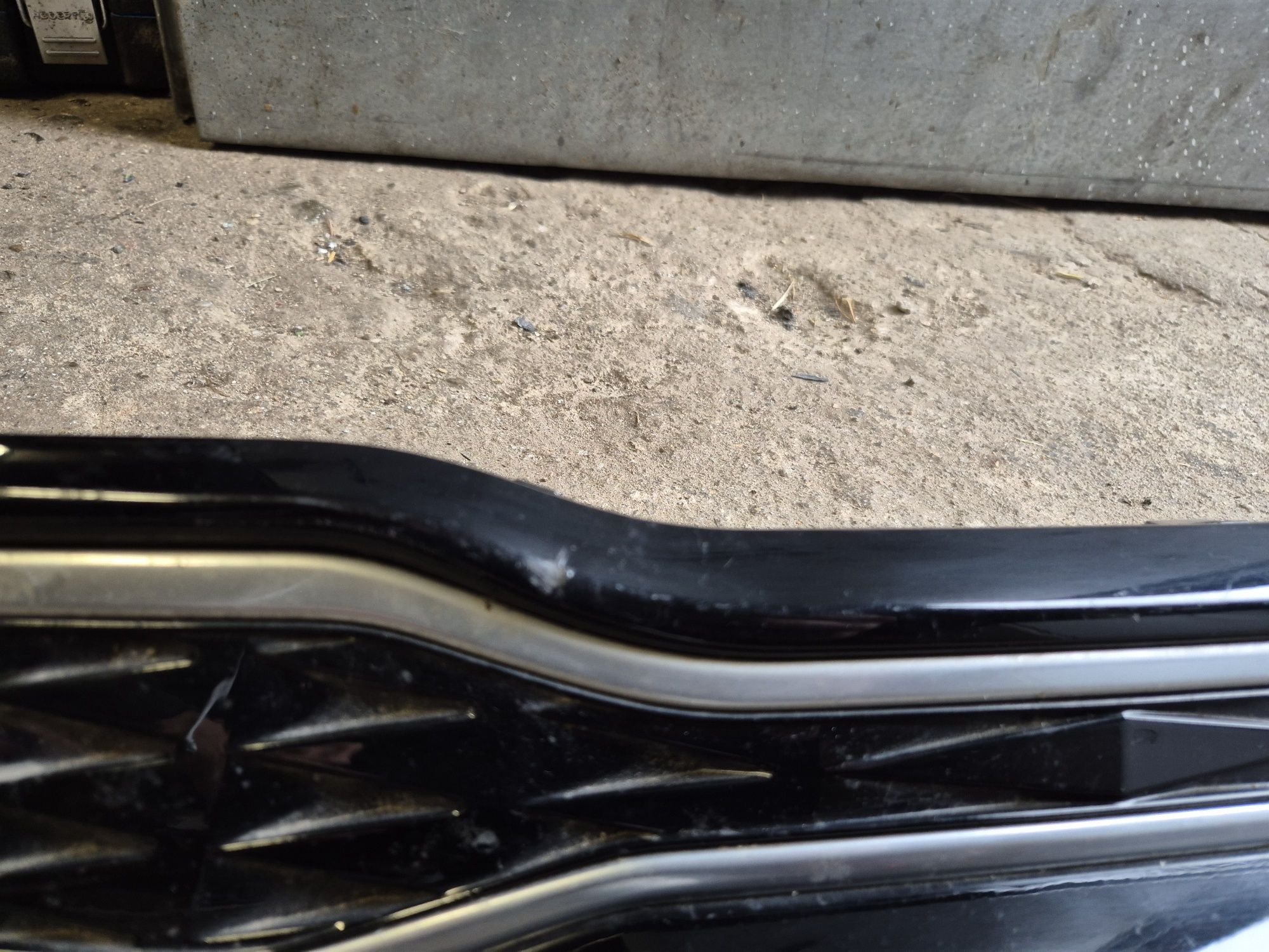 KIA STONIC GT LINE Grill atrapa chłodnicy