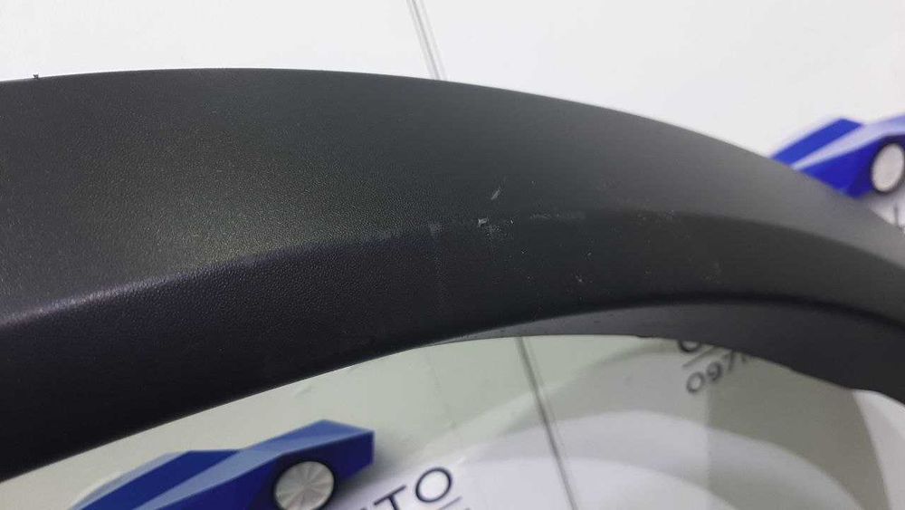 Накладка правого крыла дефект Nissan rogue T33 Ниссан рог Т33 2021+