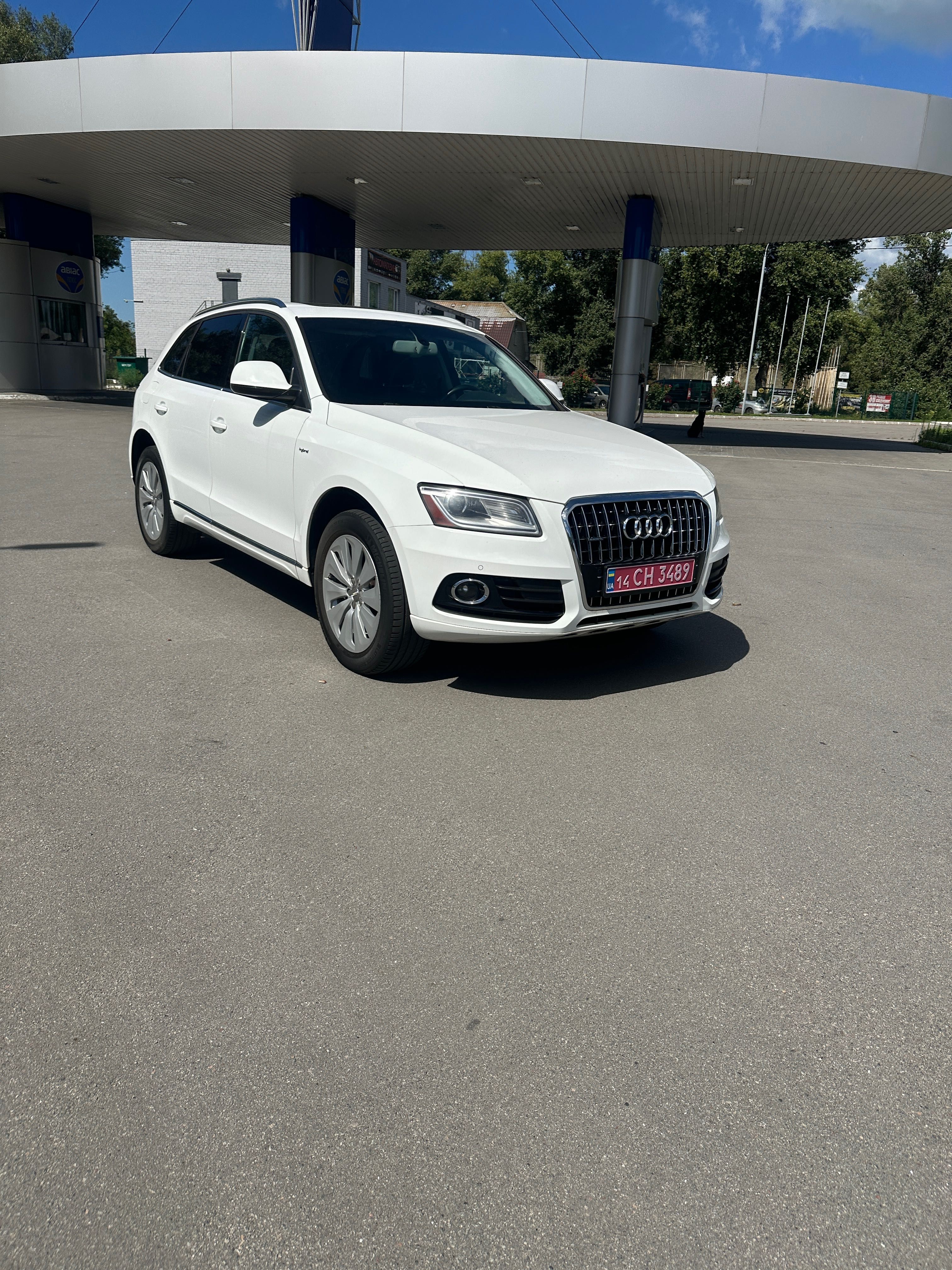 AUDI Q5 PREMIUM Hybrid 2013 року