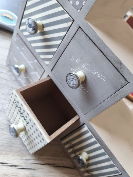 Скринька-комодік