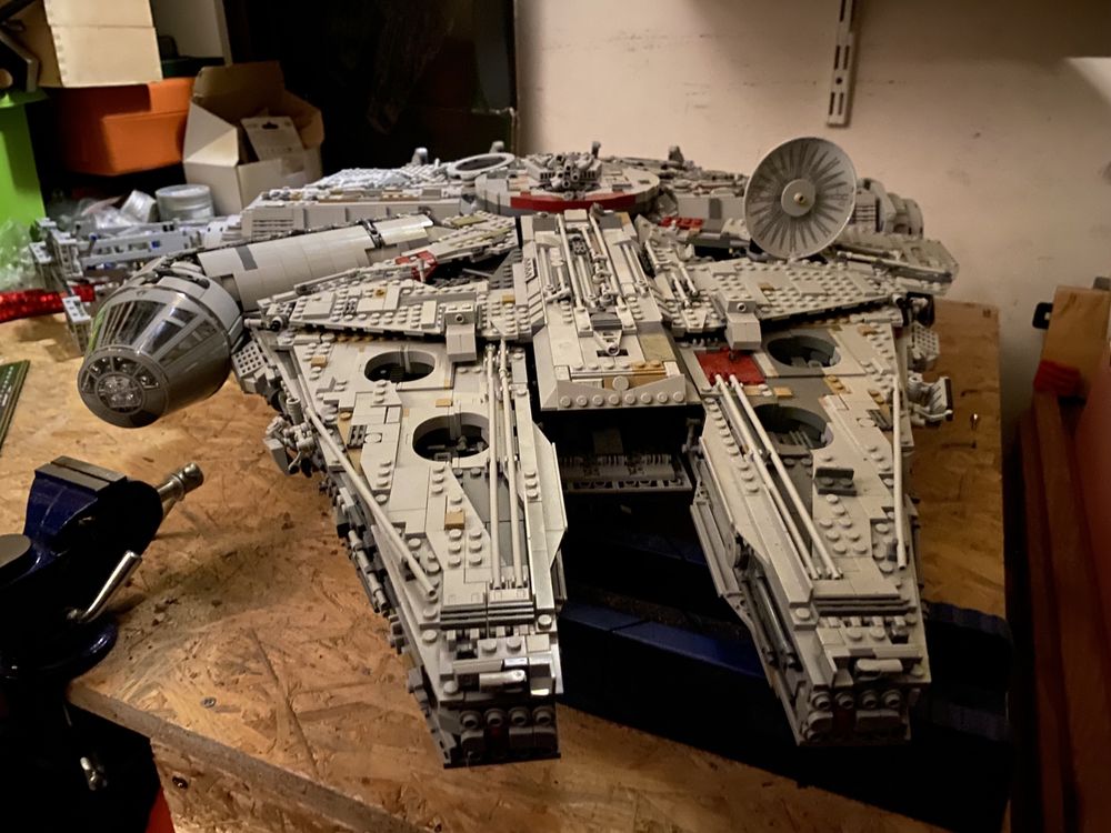 Lego Sokół Falcon Millenium 75192 + Stojak
