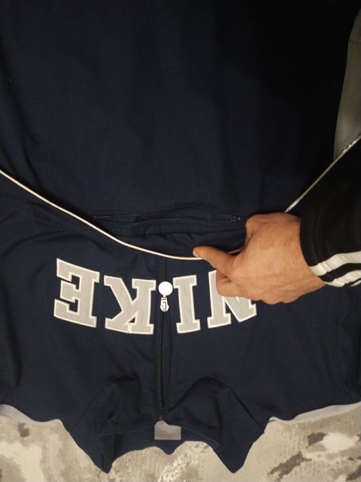 Вінтажна куртка анорак Nike з великим логотипом