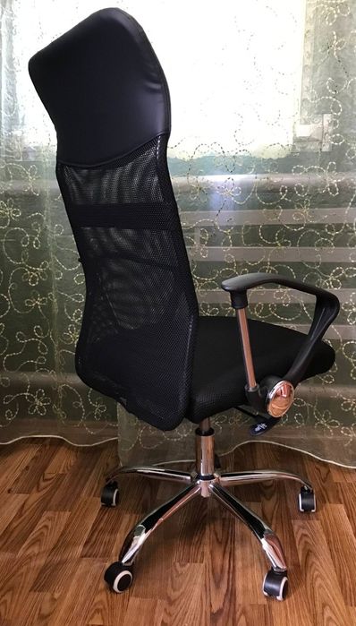 Крісло комп'ютерне з гойданням