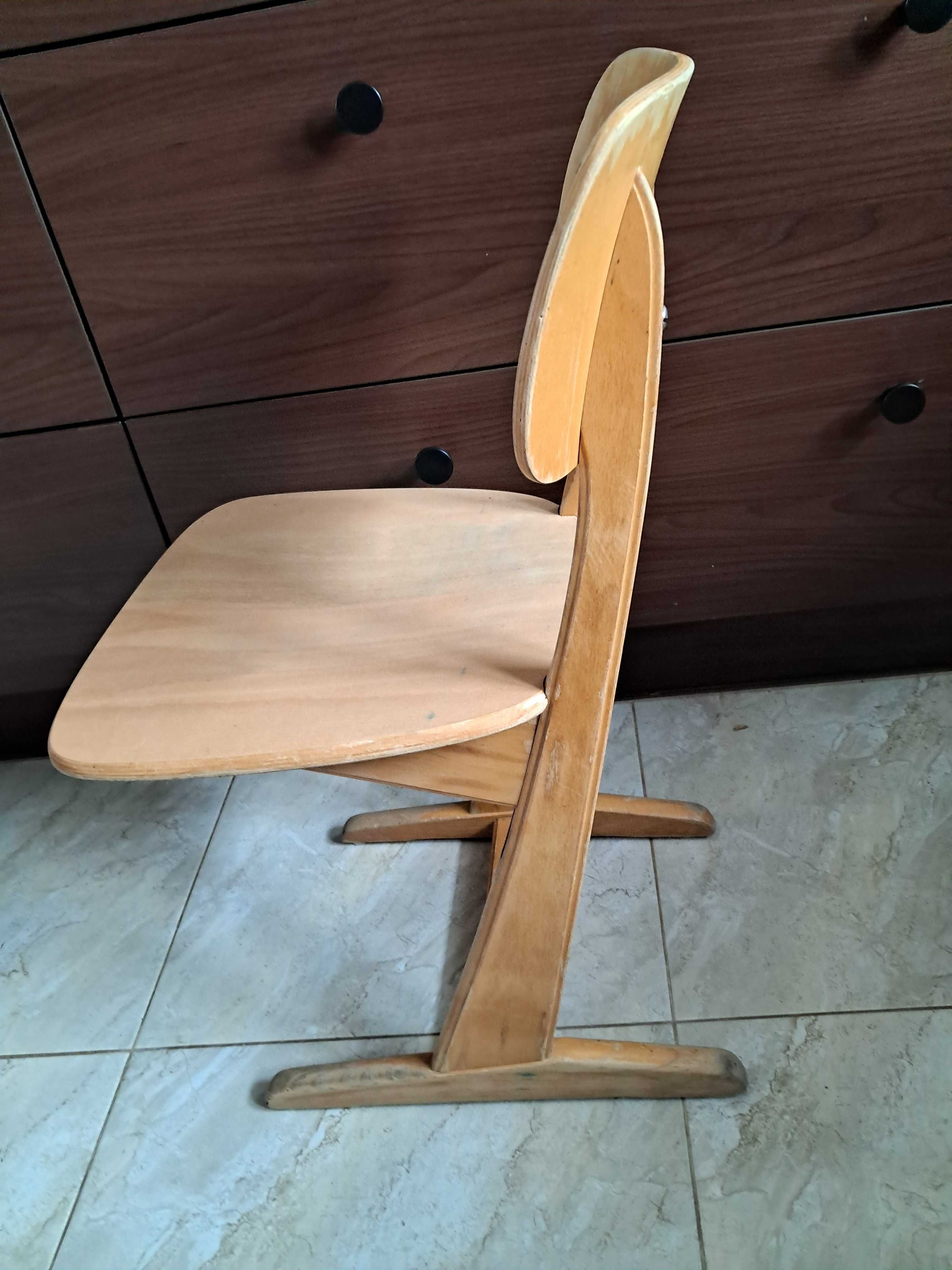Krzesełko drewniane dla dziecka retro