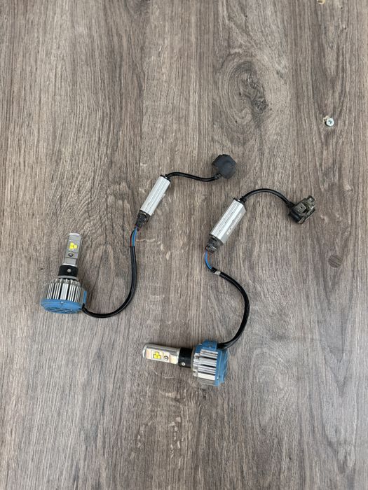 Продам лед лампи