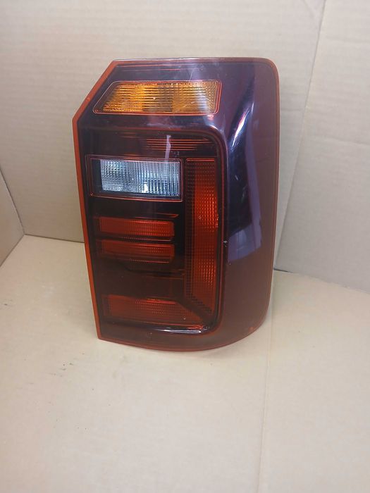 Lampa prawy tył VW Caddy IV
