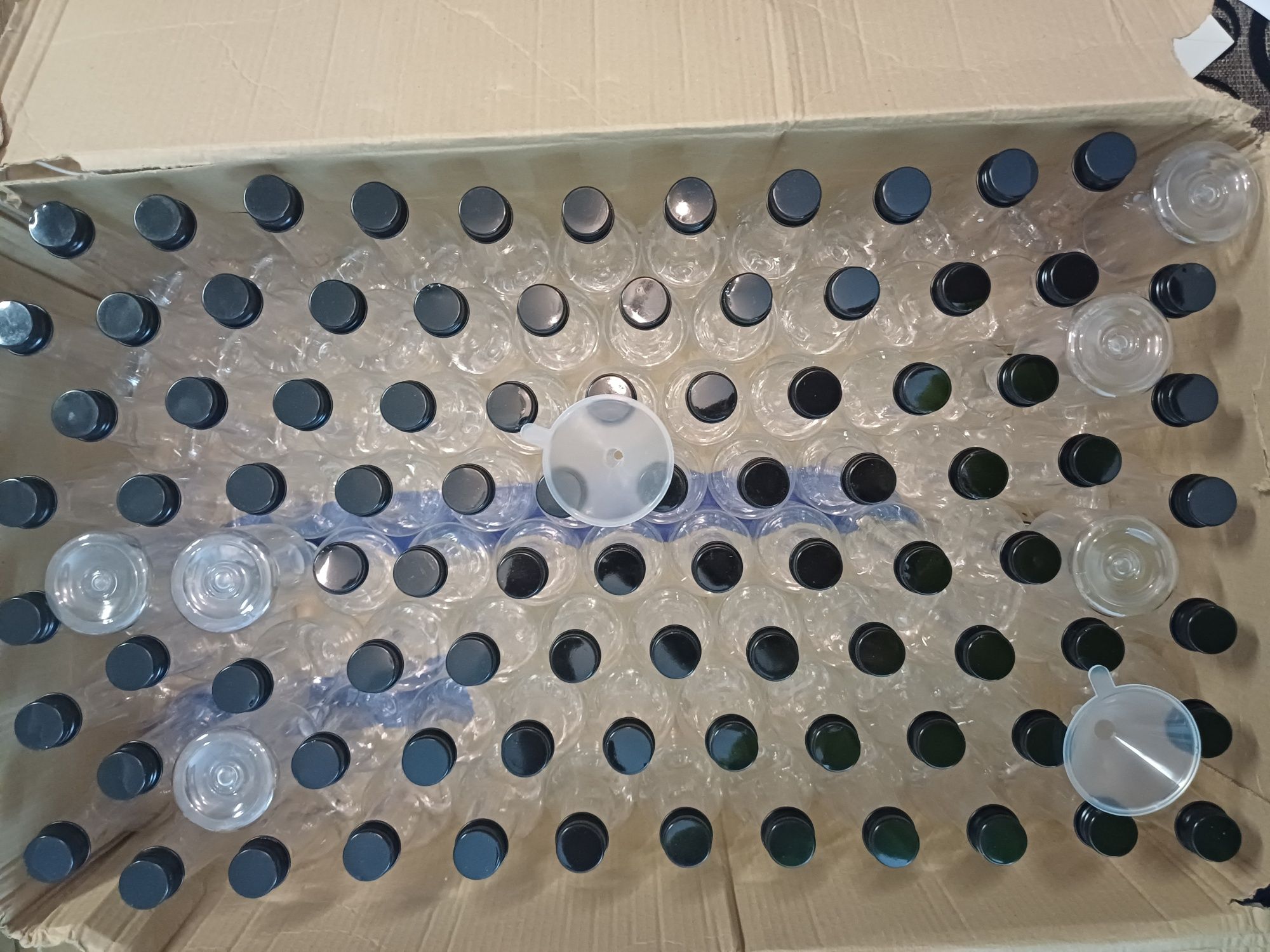 100 sztuk mini plastikowych butelek na alkohol 100 ml