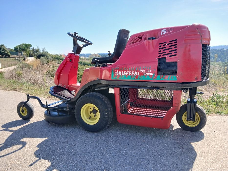 Lote de  corta relvas