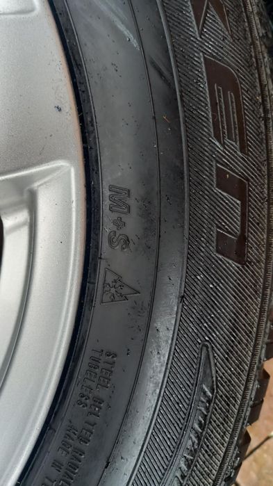 Sprzedam komplet koł zimowych 235/60 R18
