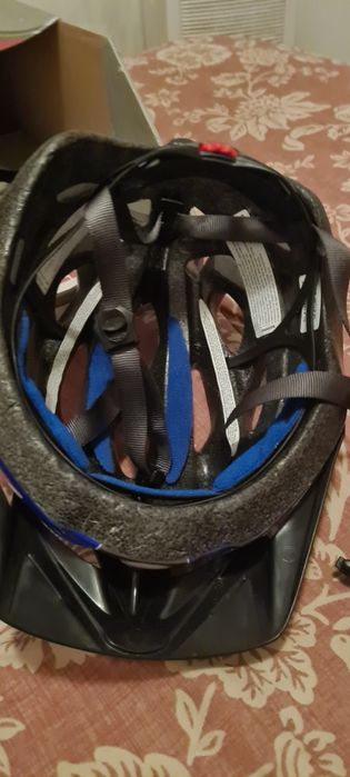 Capacete.   Bell