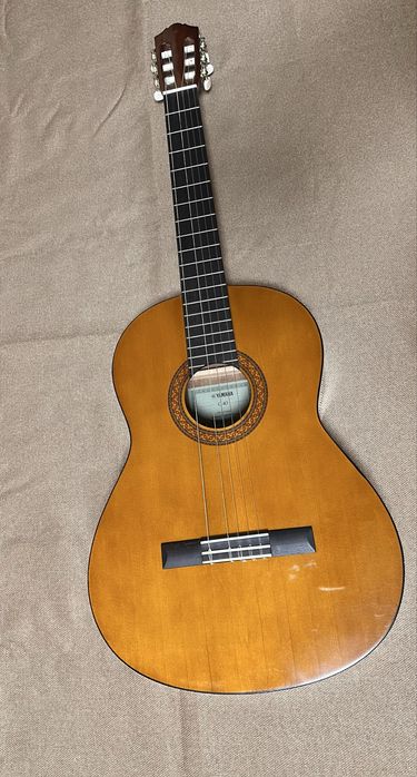 Акустична гітара Yamaha c40