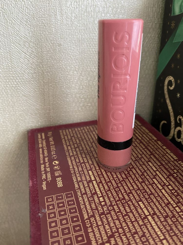 Помада Bourjois Rouge Edition Velvet