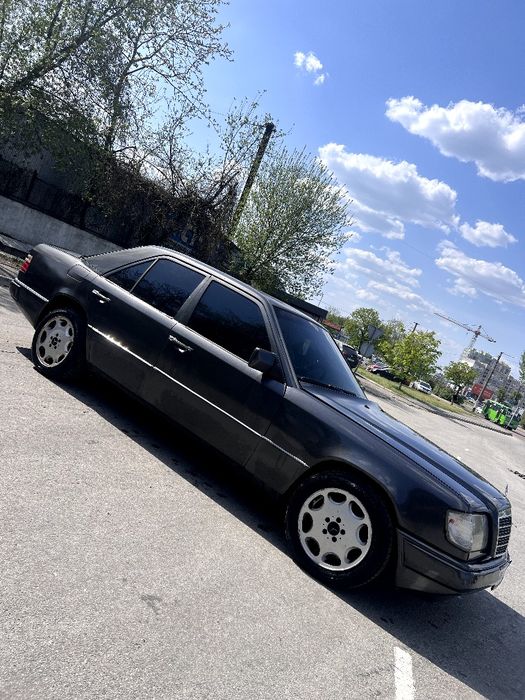 Мерседес 124 2.2 Газ Автомат