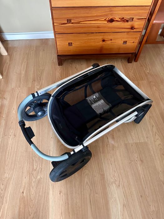 Carrinho Bebé Quinny Hubb + Ovo BeSafe