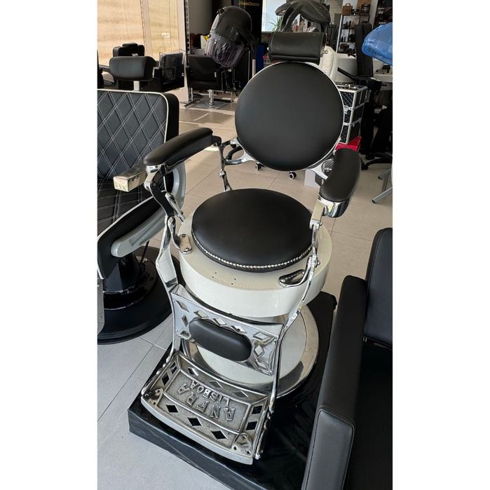 Cadeira de Barbeiro Preta, Usada