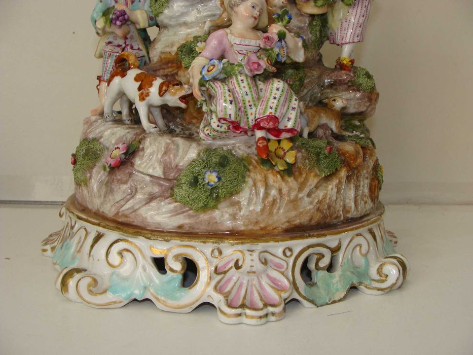 Okazała XIXw.  porcelanowa figura  5- postaciowa . Drezno