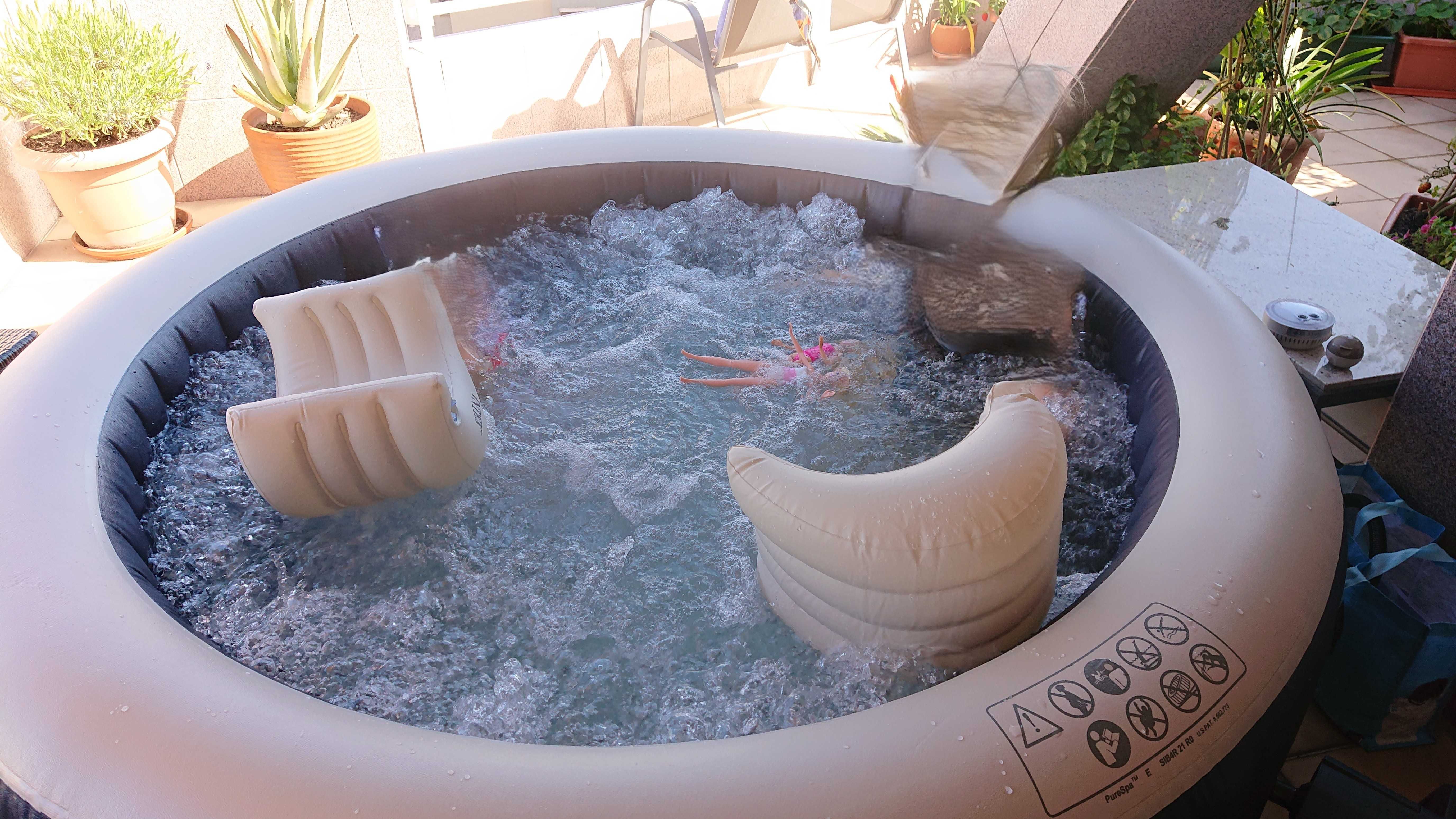 Spa insuflável INTEX 4 pessoas Bubble Massagem 795 litros - Azul