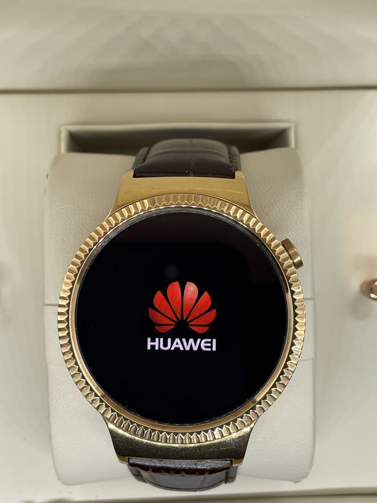 Smartwatch Huawei Watch Złoty + skórzany pasek