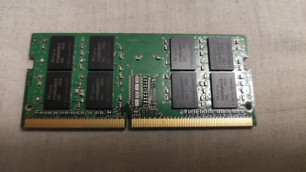 Оперативная память SK Hynix 16 Gb 2400 Mhz HMA82GS6AFR8N-UH