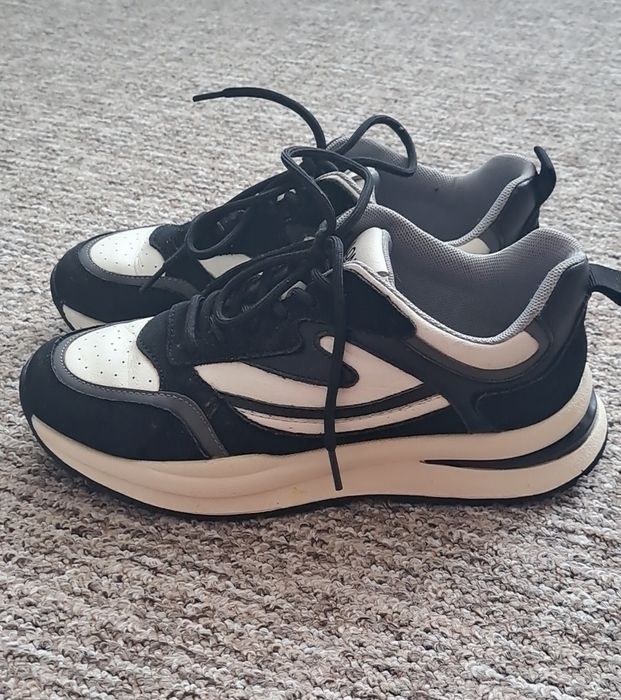 Кросівки жіночі LONZA