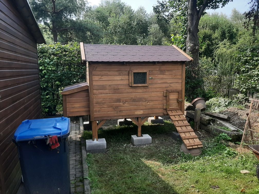 Kurnik dla kur drewniany