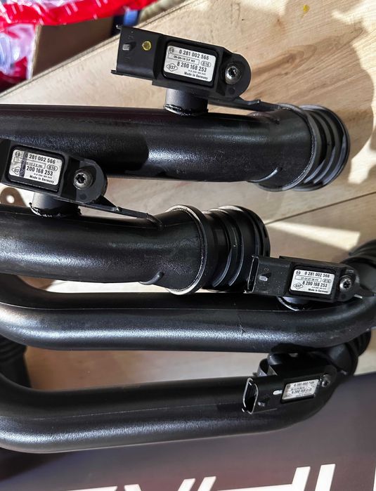 Патрубок інтеркулера Меган 3 Сценік 3 144603415R / 8200981498 Новий