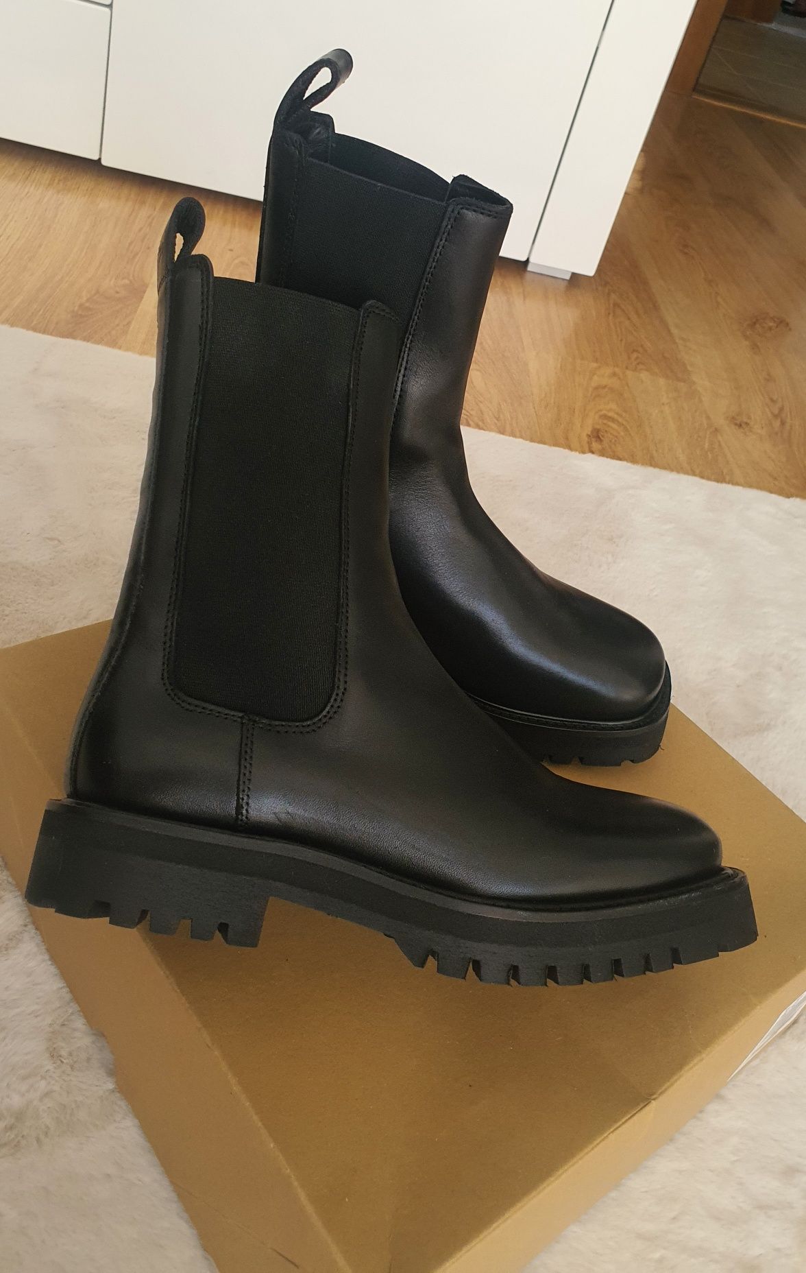Buty botki  na  platformie  Tiger Of Sweden  36 wkł  23,50
