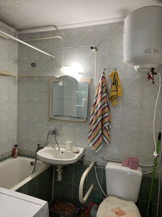 Продам 2кім з ремонтом р-н Пасічна можна під програми.