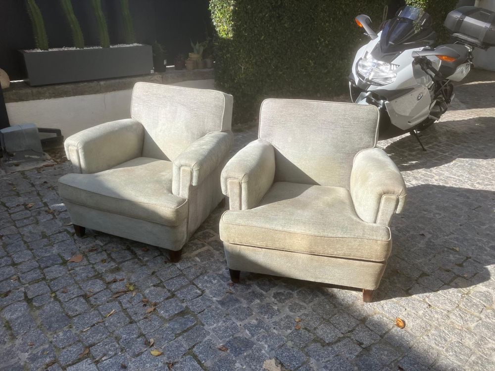 Conjunto 2 sofás de um lugar