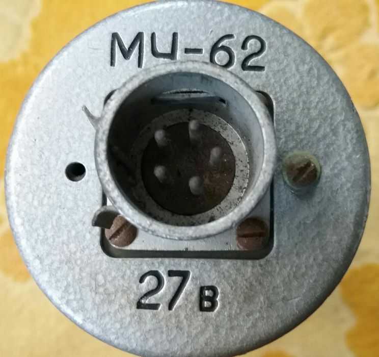 Электроконтактные часы МЧ - 62.