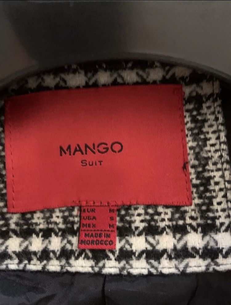 Marynarka taliowna  Mango