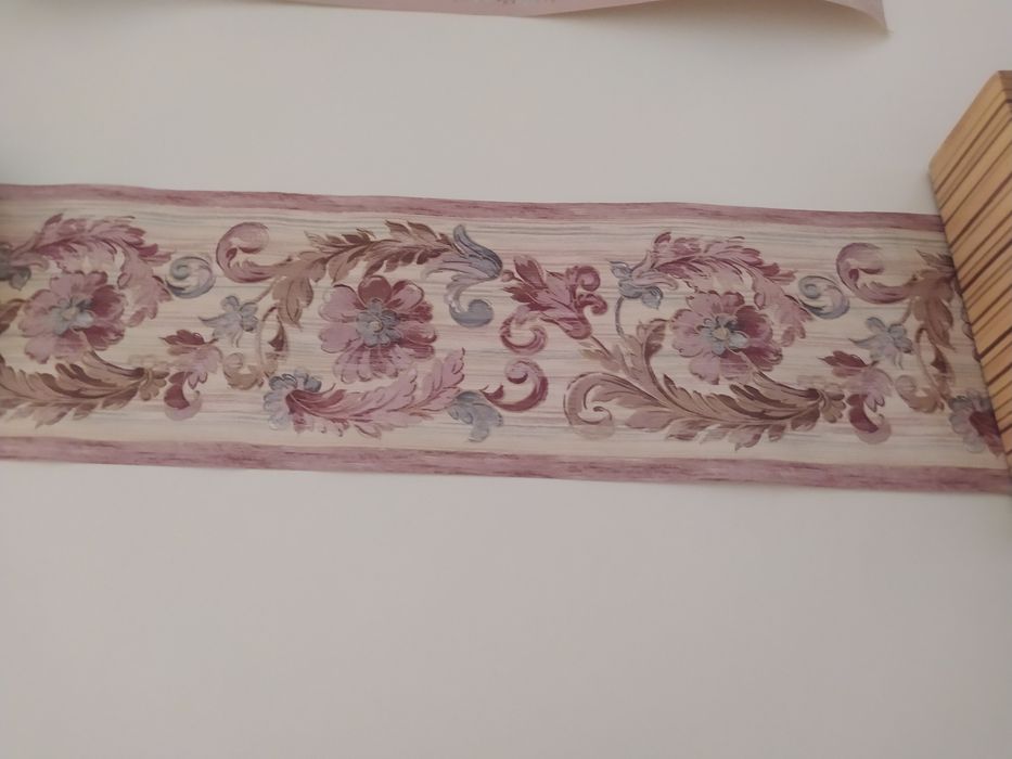 rolos de papel parede e barras embalagem original (flor de lis)