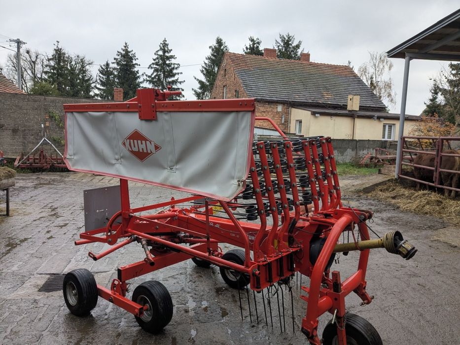 Zgrabiarka Kuhn GA4121GM