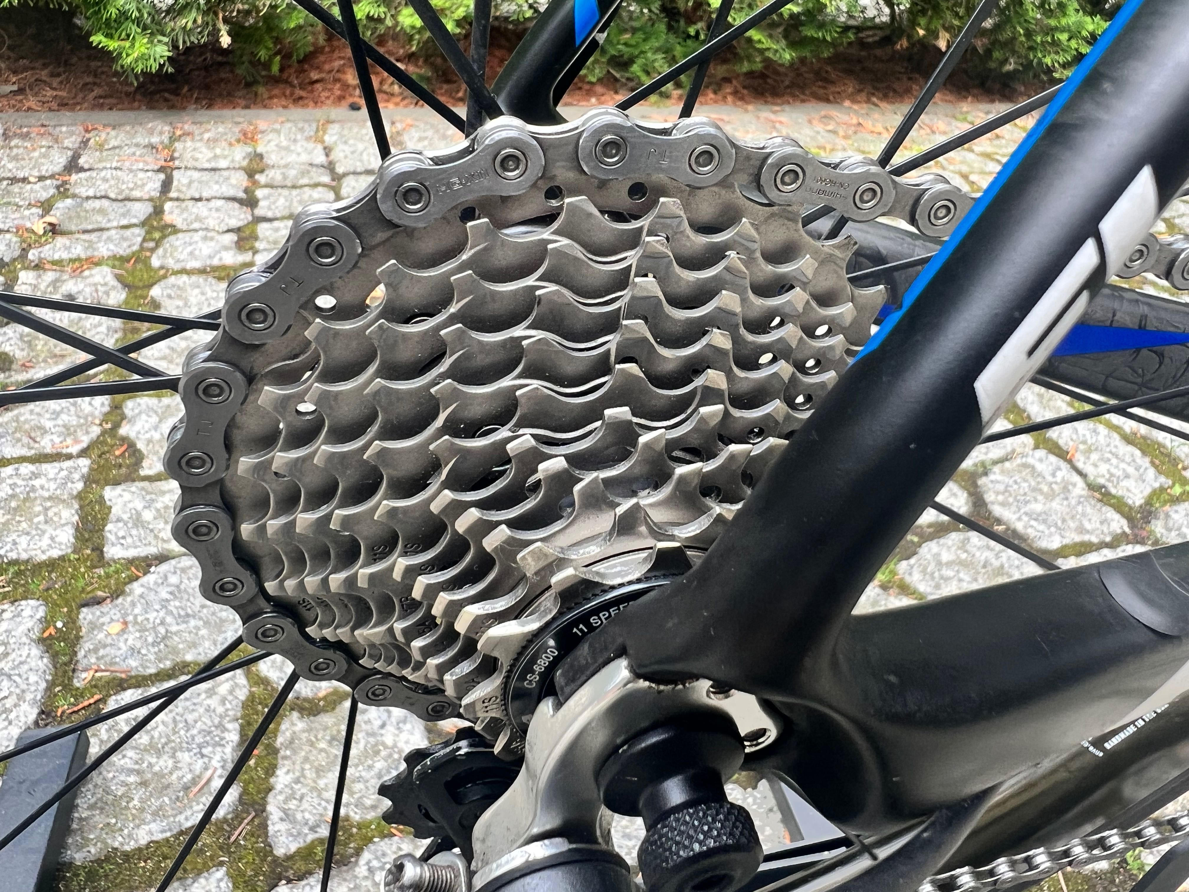 Fuji Altamira karbon L/XL 59cm, koła ENVE SES, pedały z czujn. mocy