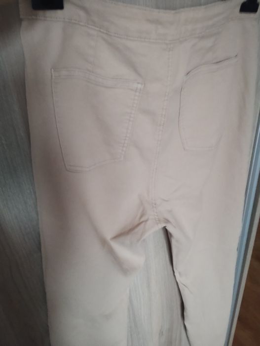 Spodnie jeansowe damskie z wysokim stanem r 44 Sinsay