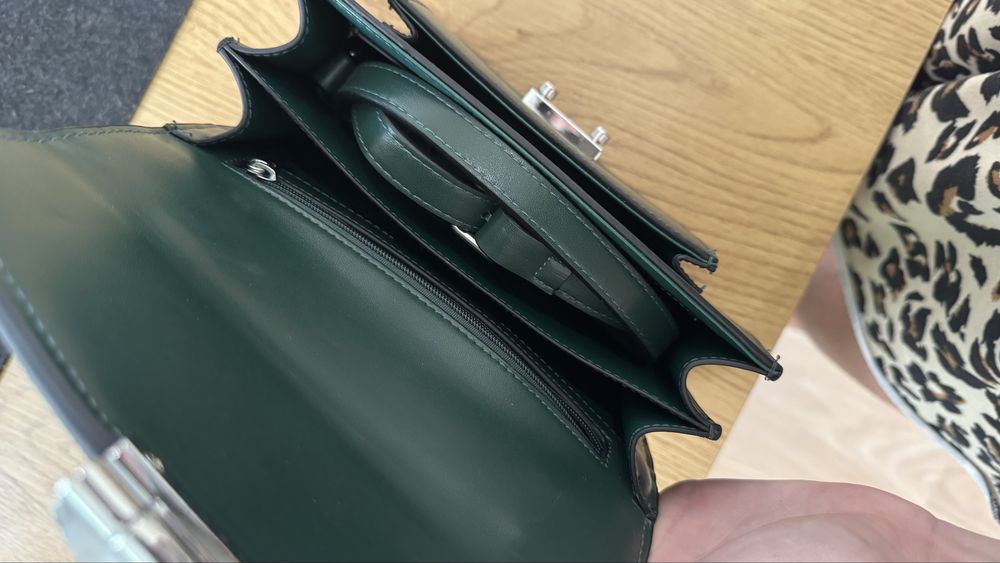 Сумка зеленая 250 грн