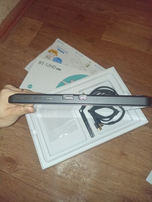 Графический планшет BOSTO BT-12HD Графічний планшет