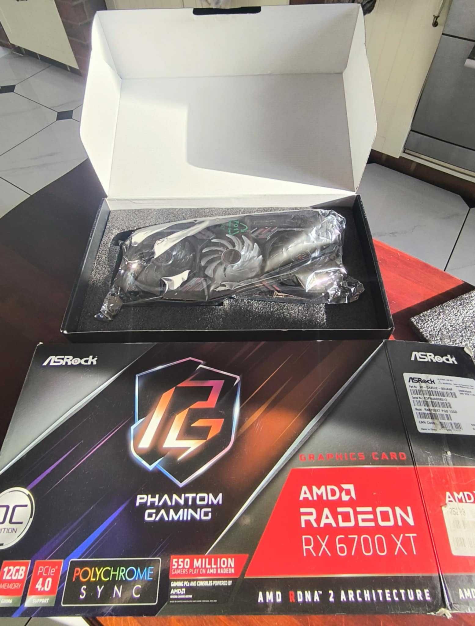 Radeon RX 6700 XT Phantom Gaming