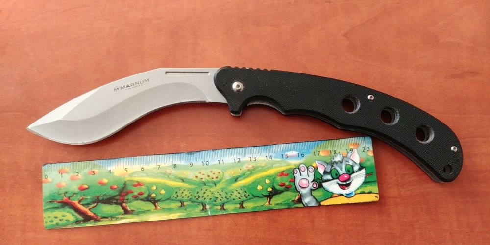 Nóż Magnum Boker liner lock Stal 440 + Cold Steel Spyderco Buck