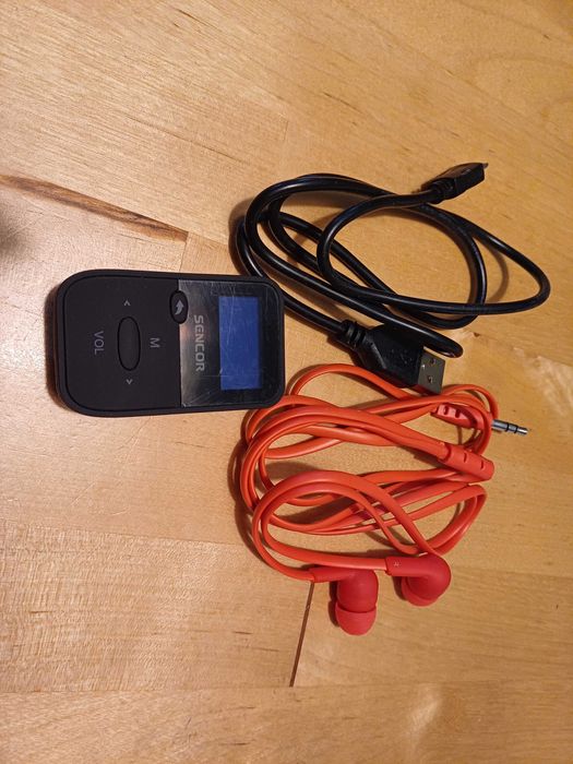 Sencor mp3 player z dyktafonem SFP 4408 BK, 8GB, z wejściem na microSD