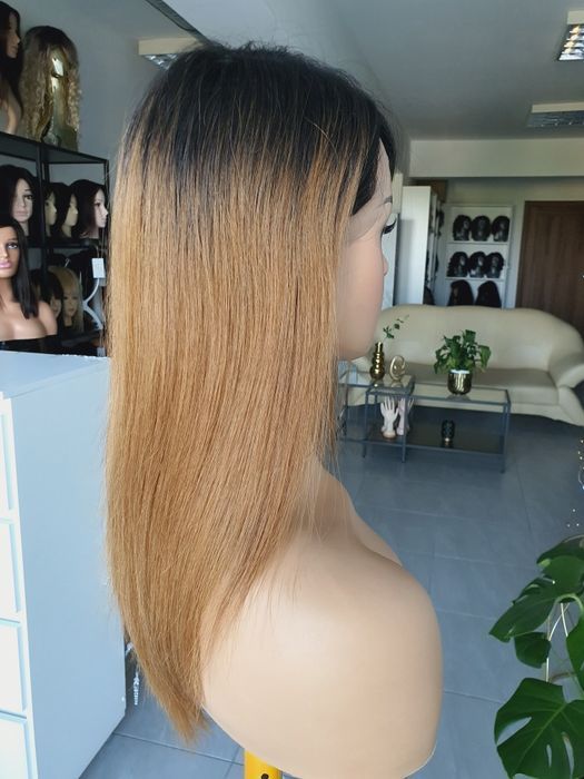 Długa peruka z włosów naturalnych Agnieszka koniak z odrostem
