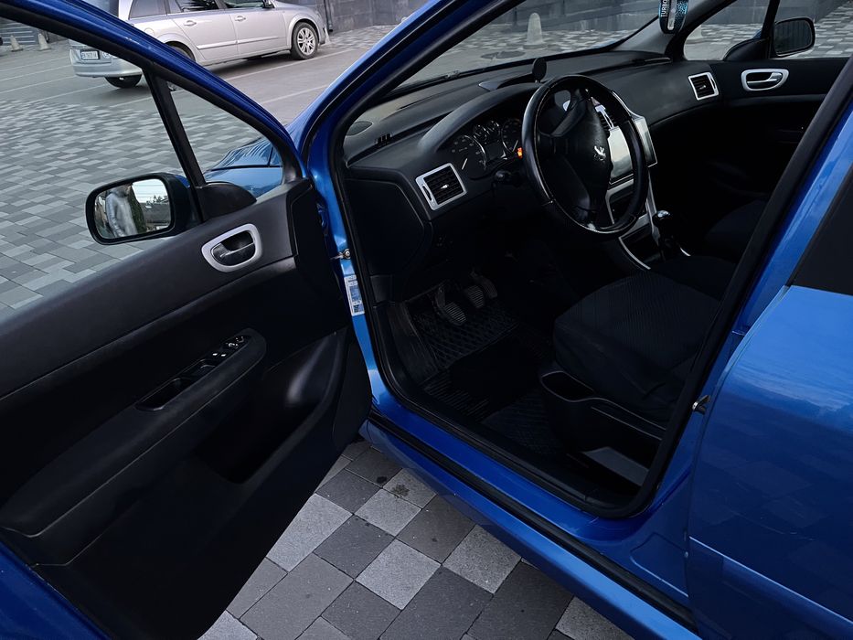 Peugeot 307 2005 рік