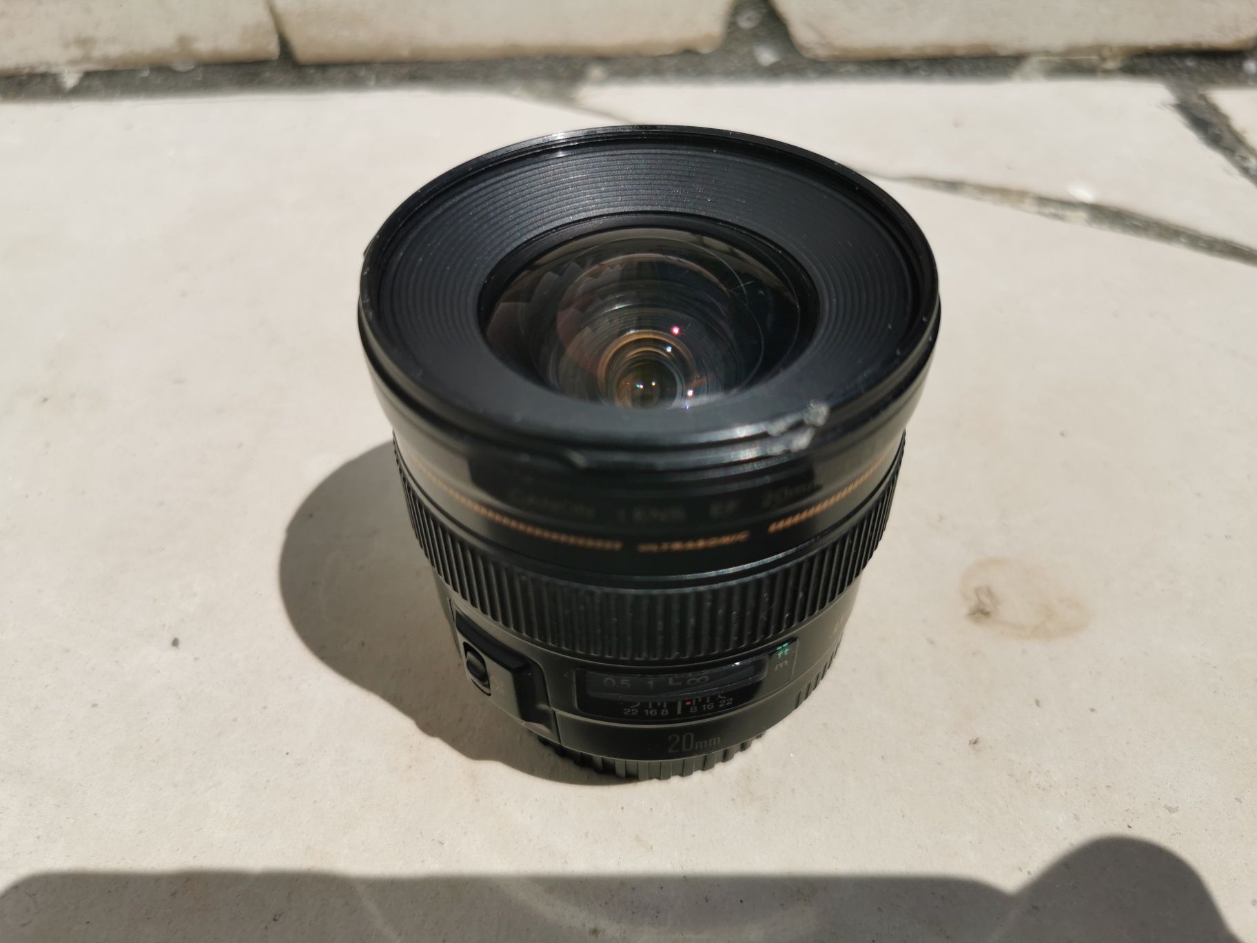 Canon Lens EF 20mm F/2.8 USM