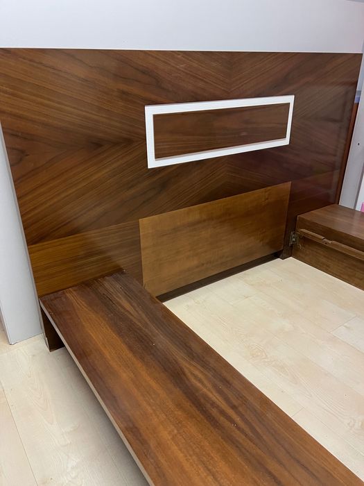 Cama de casal 2x1,60 Nogueira